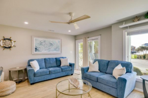 Emerald Isle Condo with Indoor Pool and Beach Access!